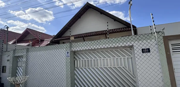 Casa com 5 Quartos para alugar, 160m² no Jardim Tavares, Campina Grande
