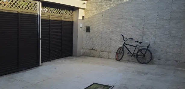 Casa com 3 Quartos para alugar, 190m² no Imbiribeira, Recife