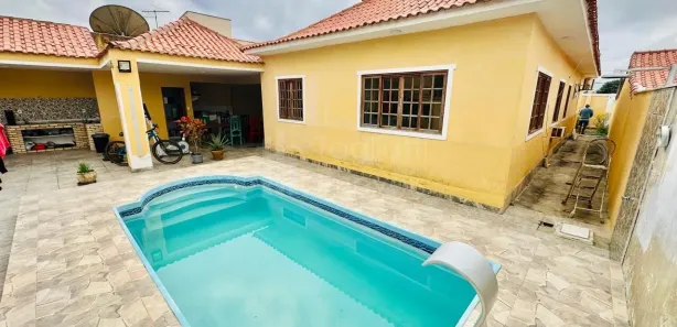 Casa com 4 Quartos à venda, 200m² no Parque Hotel, Araruama
