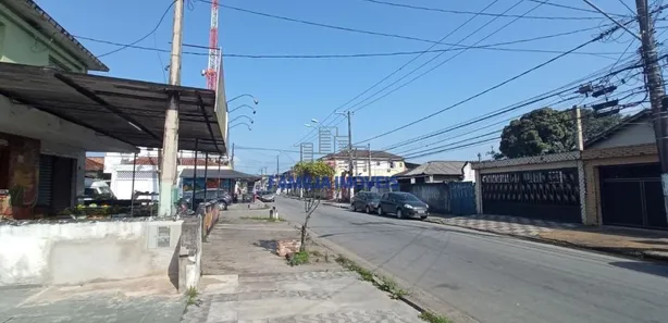 Prédio Inteiro à venda, 305m² no Parque São Vicente, São Vicente