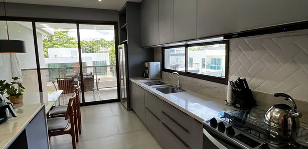Casa de Condomínio com 3 Quartos à venda, 260m² no Alphaville (Abrantes), Camaçari