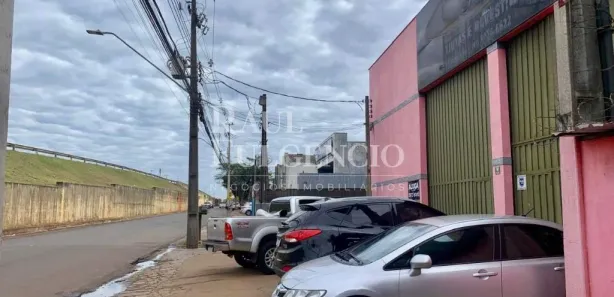 Galpão / Depósito / Armazém para alugar, 900m² no Jardim Riviera, Cambé