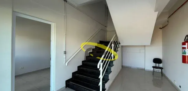 Galpão / Depósito / Armazém para alugar, 1100m² no Jardim Santa Paula, Cotia