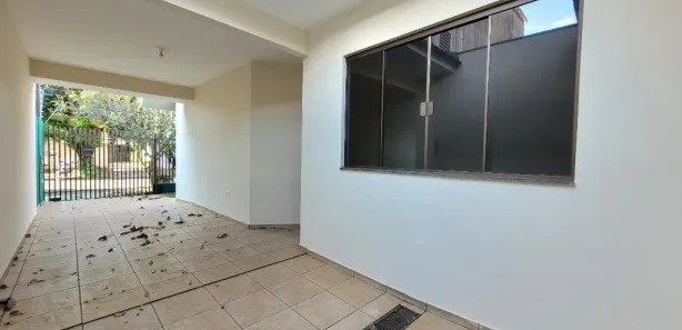 Casa com 3 Quartos para alugar, 100m² no Parque das Laranjeiras, Maringá