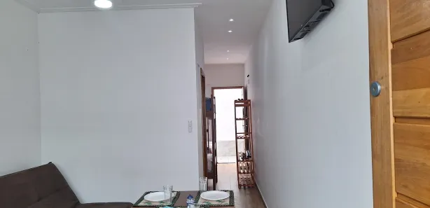 Kitnet com 1 Quarto para alugar, 25m² no Guaiúba, Guarujá