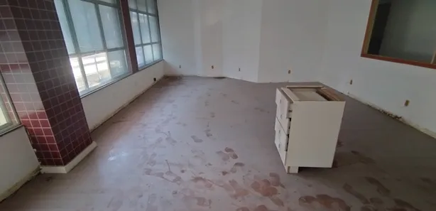 Conjunto Comercial / Sala para alugar, 300m² no Jardim Vinte e Cinco de Agosto, Duque de Caxias