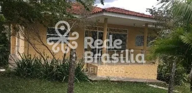 Casa de Condomínio com 3 Quartos para alugar, 250m² no Park Way, Brasília