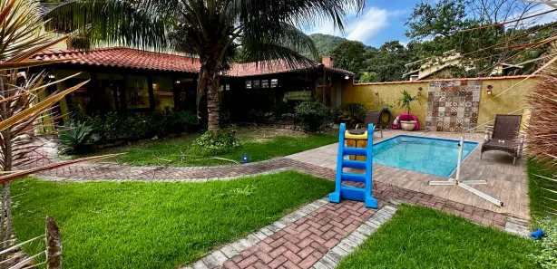 Fazenda / Sítio / Chácara com 4 Quartos à venda, 160m² no Guaratiba, Rio de Janeiro