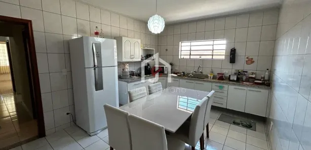 Sobrado com 4 Quartos à venda, 197m² no Bosque da Saúde, Taubaté