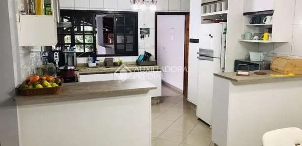 Sobrado com 4 Quartos à venda, 223m² no Bocaina, Ribeirão Pires