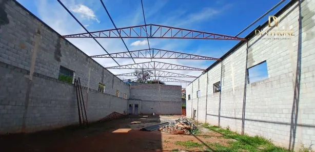 Galpão / Depósito / Armazém para alugar, 1600m² no Chácara Coqueiro, Itaquaquecetuba