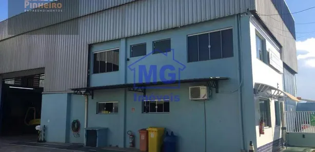 Galpão / Depósito / Armazém para venda ou aluguel, 400m² no Granja dos Cavaleiros, Macaé