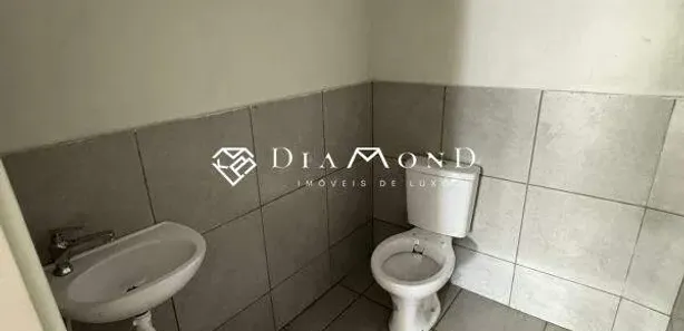 Galpão / Depósito / Armazém à venda, 257m² no Tabajaras, Uberlândia
