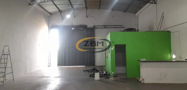 Galpão / Depósito / Armazém para alugar, 200m² no Jardim Riviera, Cambé