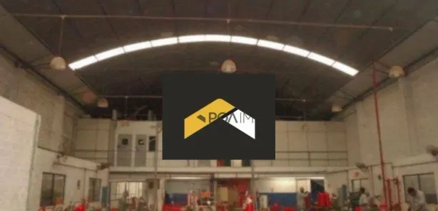 Galpão / Depósito / Armazém para venda ou aluguel, 1250m² no Navegantes, Porto Alegre