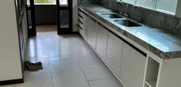 Casa de Condomínio com 5 Quartos para alugar, 350m² no Alphaville (Abrantes), Camaçari