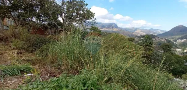 Terreno / Lote / Condomínio à venda, 562m² no Corrêas, Petrópolis