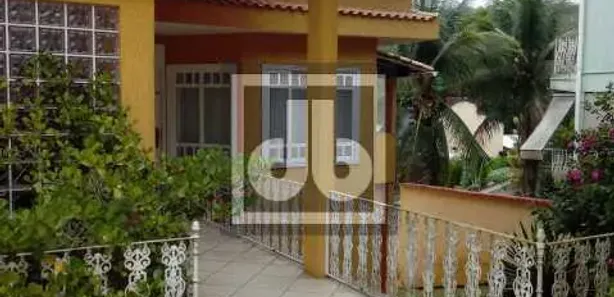 Casa de Vila com 7 Quartos para venda ou aluguel, 534m² no Maria Paula, São Gonçalo