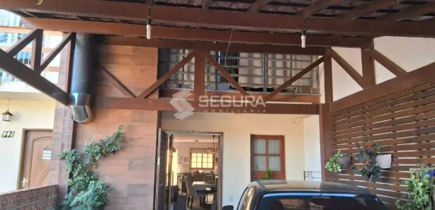 Sobrado com 3 Quartos à venda, 130m² no Niterói, Canoas
