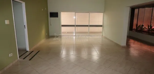 Prédio Inteiro à venda, 404m² no Zona 04, Maringá