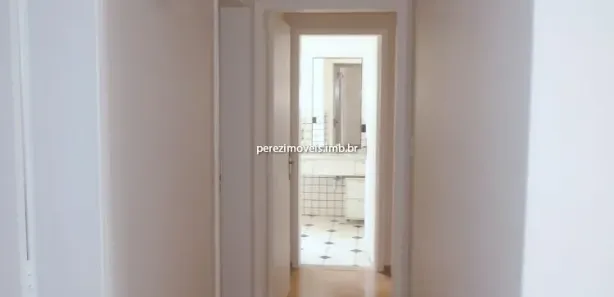 Casa Comercial com 3 Quartos para alugar, 225m² no Vila Júlia, Poá
