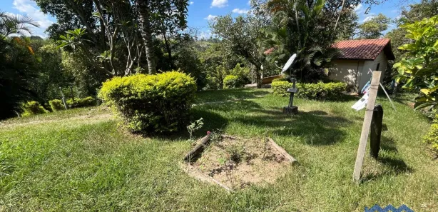 Fazenda / Sítio / Chácara com 5 Quartos à venda, 6000m² no , Alumínio