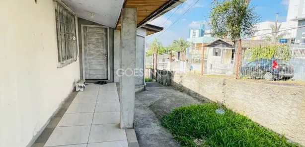 Casa com 3 Quartos para alugar, 113m² no São Cristóvão, Criciúma