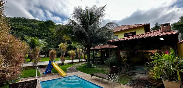 Fazenda / Sítio / Chácara com 4 Quartos à venda, 160m² no Guaratiba, Rio de Janeiro