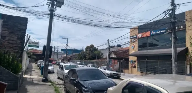 Loja / Salão / Ponto Comercial para alugar, 25m² no Centro, Rio das Ostras