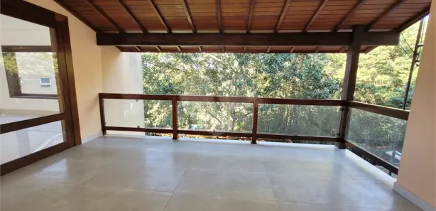 Casa de Condomínio com 3 Quartos para alugar, 400m² no Roseira, Mairiporã
