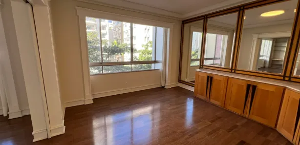 Apartamento com 3 Quartos para alugar, 210m² no Higienópolis, São Paulo