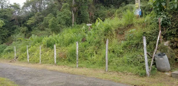 Terreno / Lote / Condomínio à venda, 810m² no Quitandinha, Petrópolis