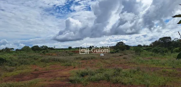Terreno / Lote / Condomínio à venda, 57000m² no Zona Rural, 