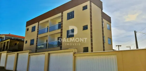 Casa de Condomínio com 2 Quartos à venda, 65m² no Vinhateiro, São Pedro da Aldeia