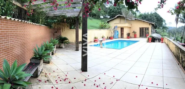 Fazenda / Sítio / Chácara com 4 Quartos à venda, 6298m² no , Piraí