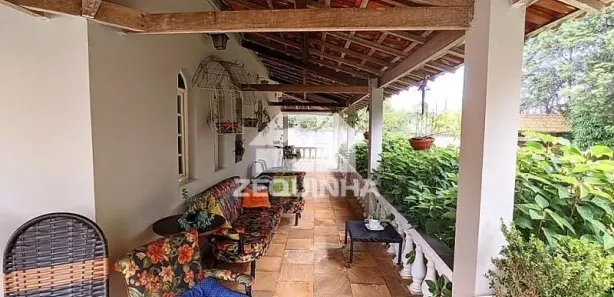 Fazenda / Sítio / Chácara com 4 Quartos à venda, 350m² no Centro, Mairinque