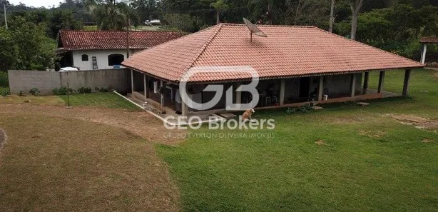 Fazenda / Sítio / Chácara com 3 Quartos à venda, 200m² no BOA VISTA, Igaratá