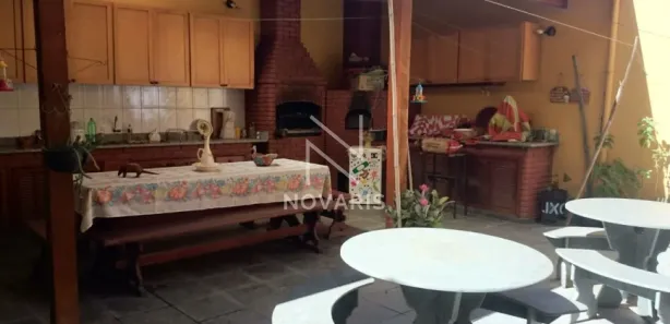 Sobrado com 6 Quartos à venda, 500m² no Centro, Embu-Guaçu