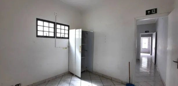 Conjunto Comercial / Sala à venda, 300m² no Vila Pavan, Americana