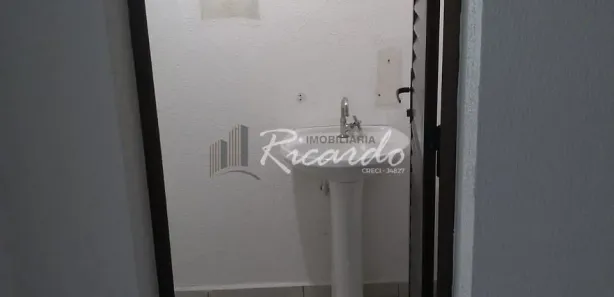 Loja / Salão / Ponto Comercial para alugar, 243m² no Vila Cascata, Arapongas