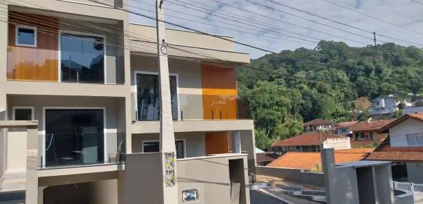 Sobrado com 2 Quartos à venda, 74m² no Glória, Joinville