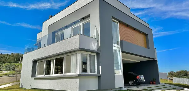 Casa de Condomínio com 3 Quartos à venda, 280m² no Tomazetti, Santa Maria