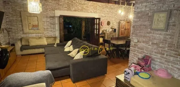 Fazenda / Sítio / Chácara com 2 Quartos para alugar, 230m² no Jd Perlamar, Araçoiaba da Serra