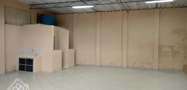 Galpão / Depósito / Armazém à venda, 130m² no Roselândia, Barra Mansa