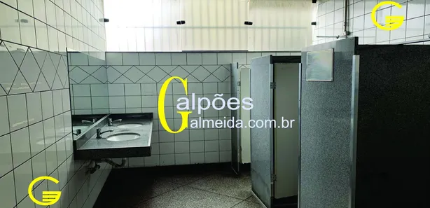 Galpão / Depósito / Armazém para alugar, 650m² no Vila Caldas, Carapicuíba