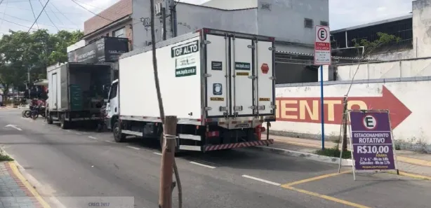 Galpão / Depósito / Armazém para alugar, 330m² no Centro, Maricá
