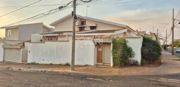 Casa com 3 Quartos à venda, 160m² no Jardim Primor, Araraquara