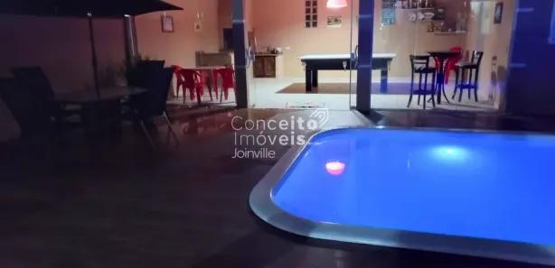 Sobrado com 3 Quartos à venda, 215m² no Vila Nova, Joinville