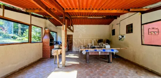 Fazenda / Sítio / Chácara com 4 Quartos à venda, 10000m² no Centro, Juquitiba
