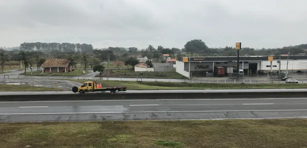 Galpão / Depósito / Armazém à venda, 1247m² no Triângulo, Pindamonhangaba